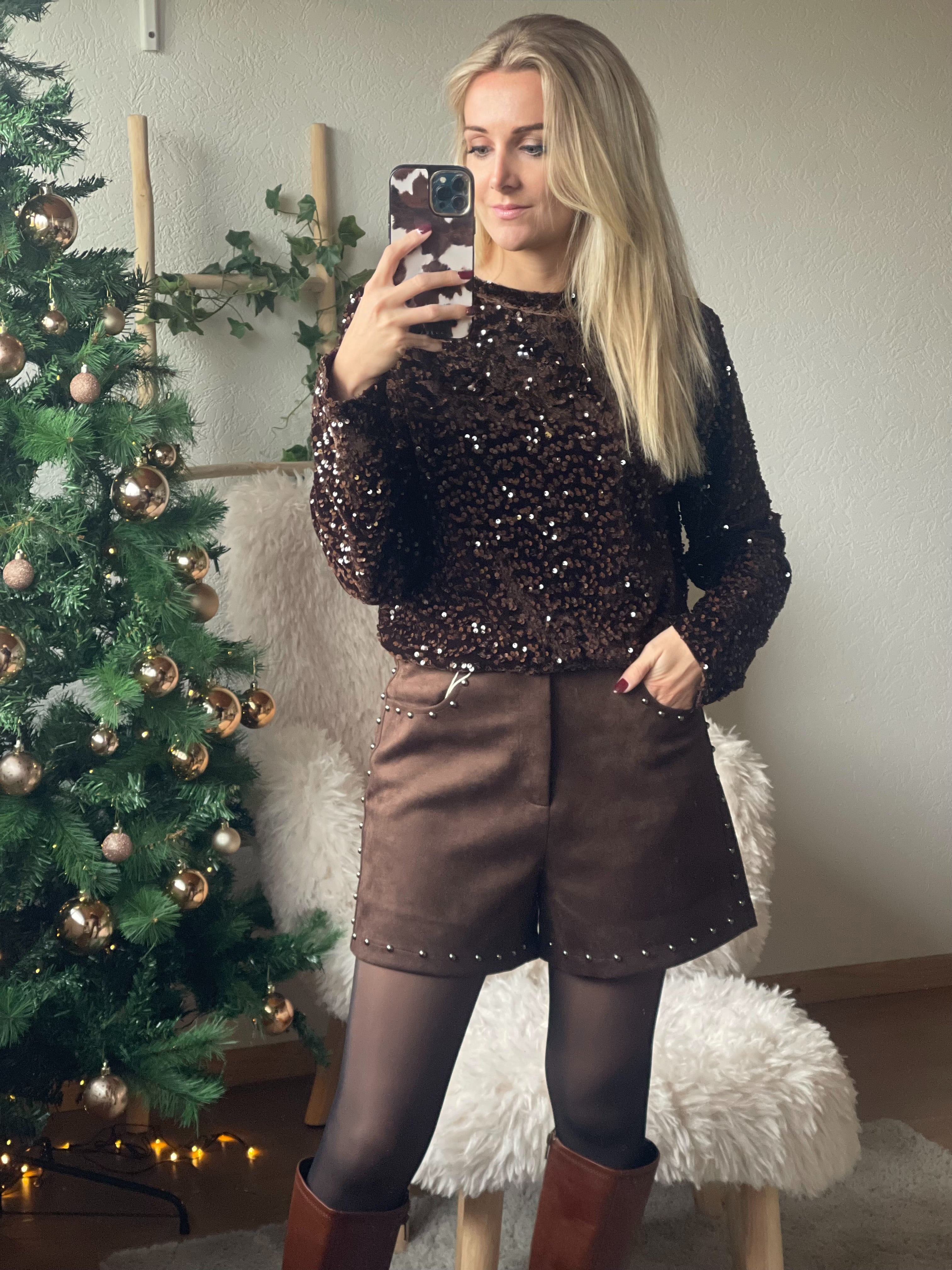 Amarin Suede Stud Shorts ✨