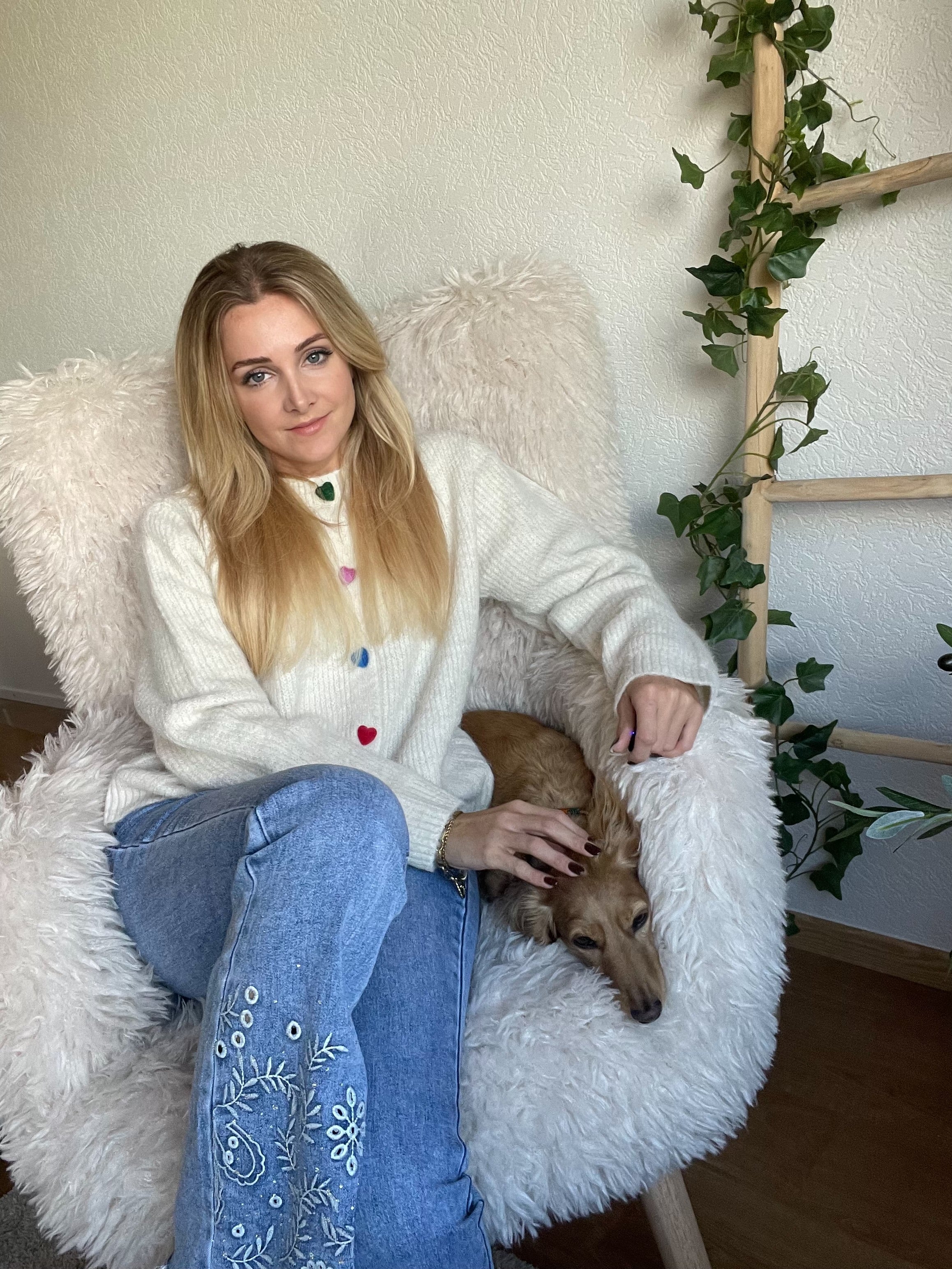 Mira Heartline Sweater🤍