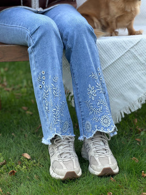 Flared jeans met rhinestones ✨