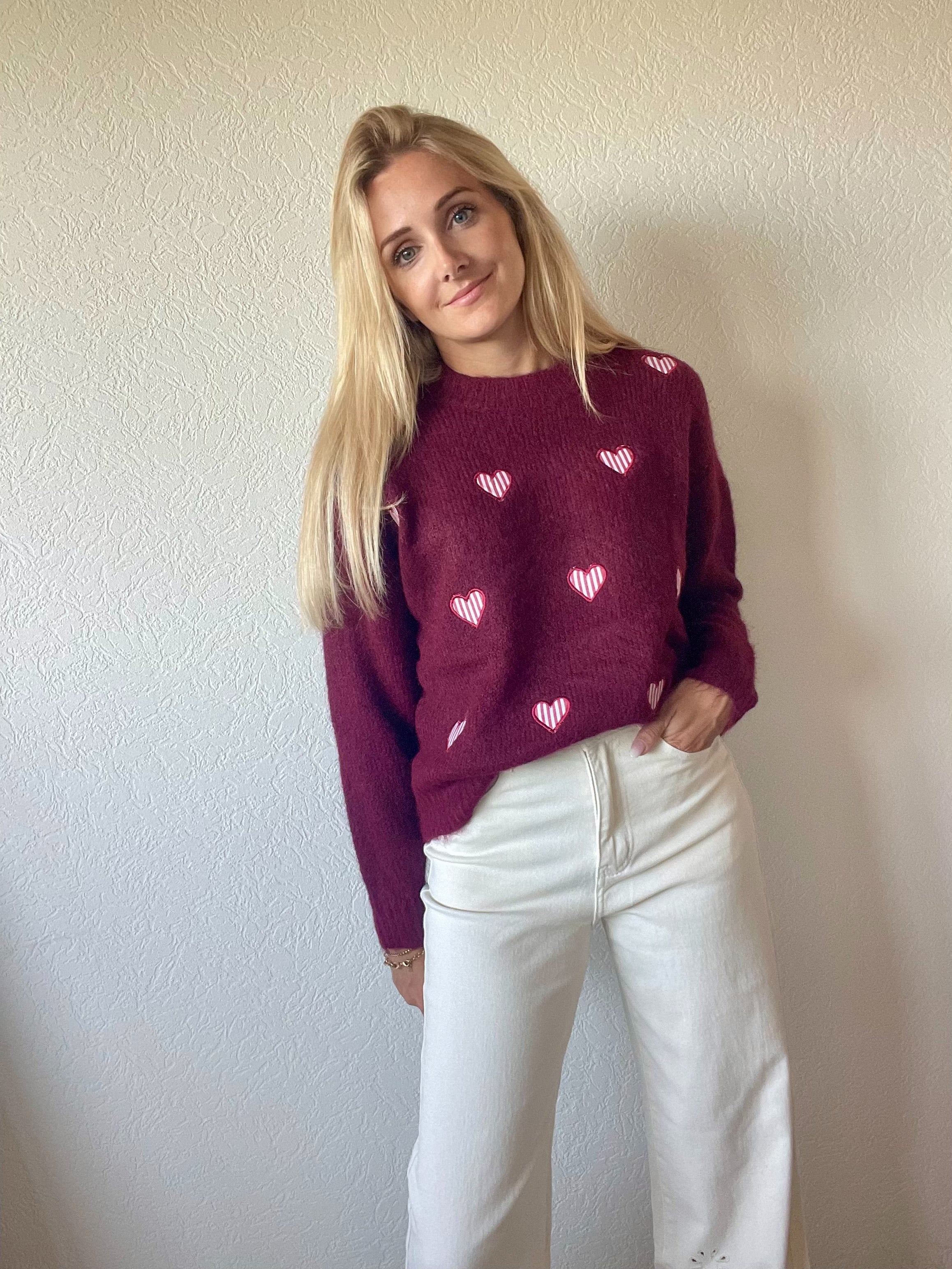 bordeaux trui met hartjes patroon