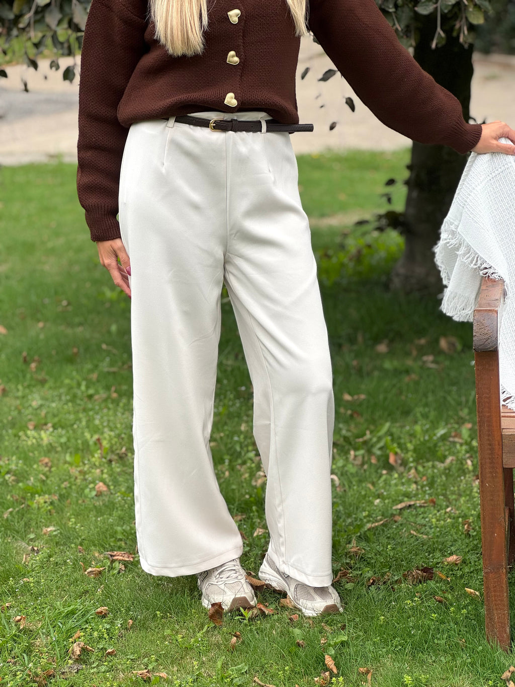 pantalon beige met riem 